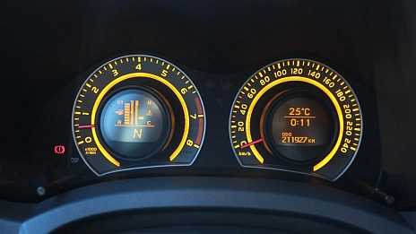 Toyota Auris, 2008г., передний привод, механика