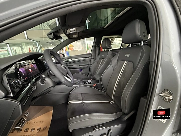 Volkswagen Golf, 2021г., передний привод, робот