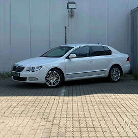 Skoda Superb, 2010г., передний привод, автомат