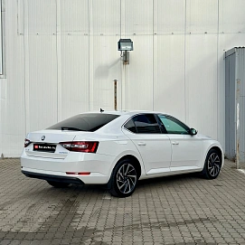 Skoda Superb, 2018г., передний привод, автомат
