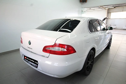 Skoda Superb, 2012г., передний привод, автомат