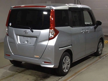Toyota Roomy, 2023г., передний привод, вариатор