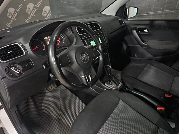 Volkswagen Polo, 2014г., передний привод, автомат