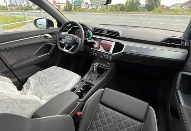 Audi Q3, 2025г., передний привод, робот