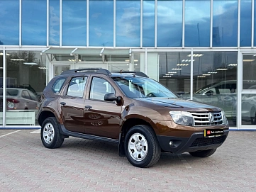 Renault Duster, 2012г., полный привод, механика