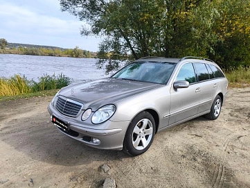 Mercedes-Benz E-Класс, 2003г., задний привод, автомат
