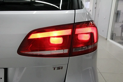 Volkswagen Passat, 2013г., передний привод, робот