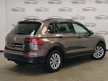 Volkswagen Tiguan, 2020г., передний привод, робот