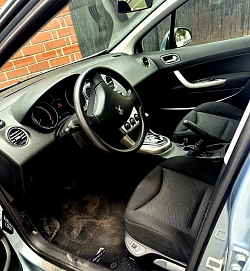 Peugeot 308, 2011г., передний привод, автомат