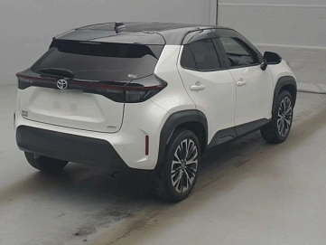 Toyota Yaris Cross, 2023г., полный привод, вариатор