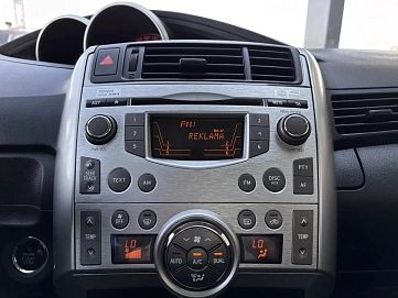 Toyota Verso, 2011г., передний привод, вариатор