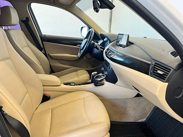 BMW X1, 2011г., полный привод, автомат