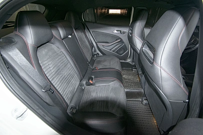 Mercedes-Benz GLA, 2015г., передний привод, робот