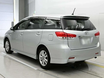 Toyota Wish, 2011г., полный привод, вариатор