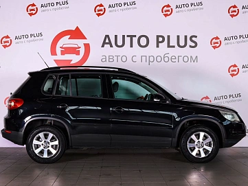Volkswagen Tiguan, 2009г., полный привод, автомат