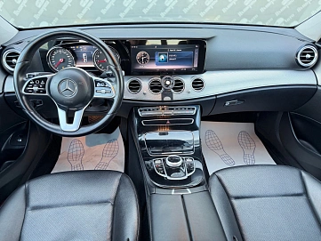 Mercedes-Benz E-Класс, 2018г., задний привод, автомат