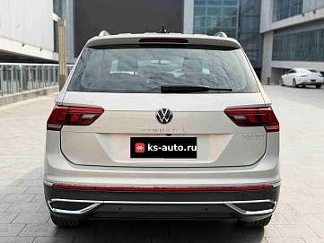Volkswagen Tiguan, 2022г., передний привод, робот