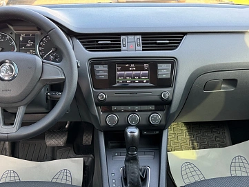 Skoda Octavia, 2016г., передний привод, автомат