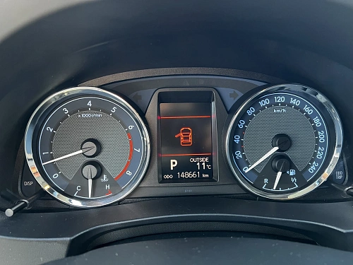 Toyota Corolla, 2013г, передний привод, вариатор