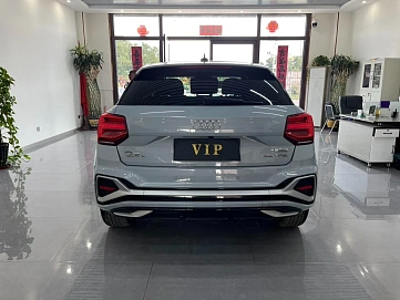 Audi Q2, 2022г., передний привод, робот