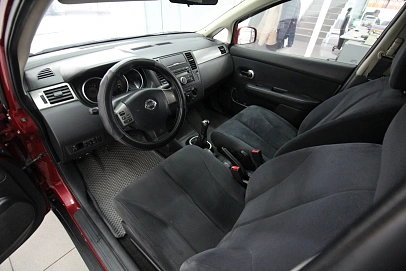 Nissan Tiida, 2007г., передний привод, механика