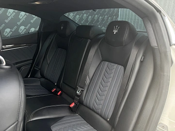 Maserati Ghibli, 2016г., полный привод, автомат