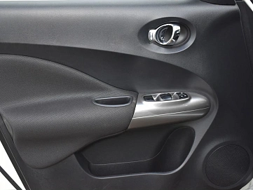 Nissan Juke, 2013г., передний привод, вариатор