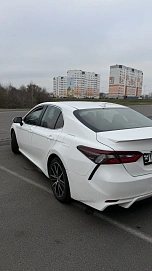 Toyota Camry, 2021г., передний привод, автомат