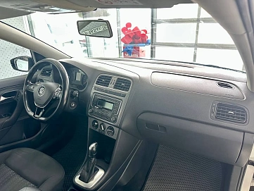 Volkswagen Polo, 2019г., передний привод, автомат