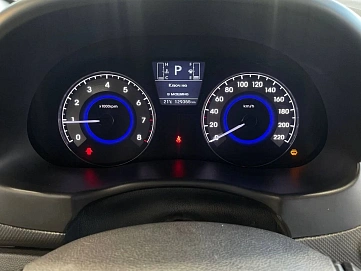 Hyundai Solaris, 2014г., передний привод, автомат