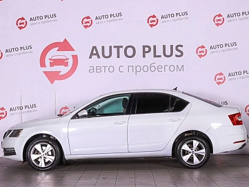 Skoda Octavia, 2019г., передний привод, робот