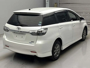 Toyota Wish, 2015г., полный привод, вариатор