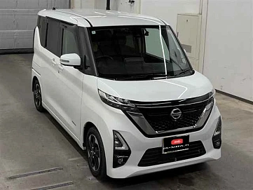 Nissan Roox, 2023г, передний привод, вариатор