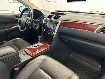 Toyota Camry, 2013г., передний привод, автомат