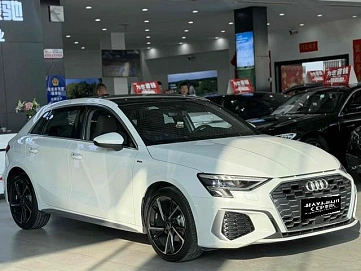 Audi A3, 2023г., передний привод, робот