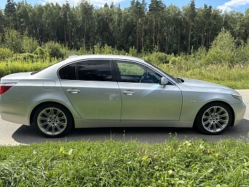 BMW 5 серии, 2004г, задний привод, автомат