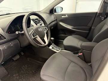 Hyundai Solaris, 2013г., передний привод, автомат