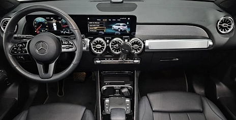 Mercedes-Benz GLB, 2021г., полный привод, робот