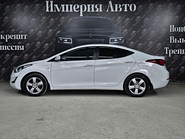 Hyundai Elantra, 2015г., передний привод, автомат