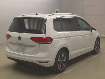 Volkswagen Touran, 2022г., передний привод, робот