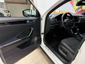 Volkswagen T-Roc, 2021г., полный привод, робот