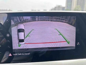 Volkswagen Lavida, 2023г., передний привод, робот