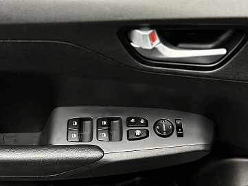 Hyundai Solaris, 2021г., передний привод, автомат