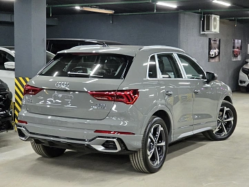 Audi Q3, 2026г, передний привод, робот