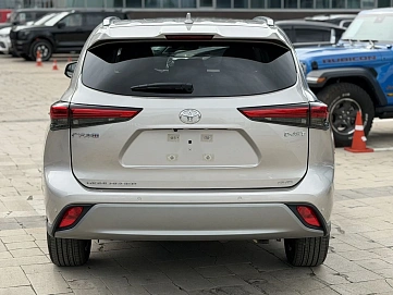 Toyota Highlander, 2026г, полный привод, автомат