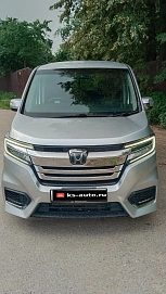 Honda Stepwgn, 2018г, передний привод, вариатор