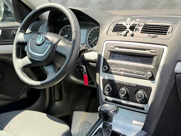 Skoda Octavia, 2011г., передний привод, робот