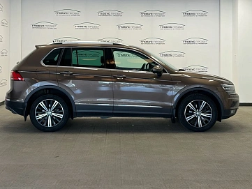 Volkswagen Tiguan, 2017г., полный привод, робот