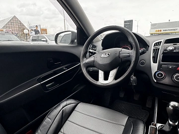 Kia Ceed, 2010г., передний привод, механика