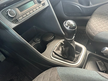 Volkswagen Polo, 2019г., передний привод, механика